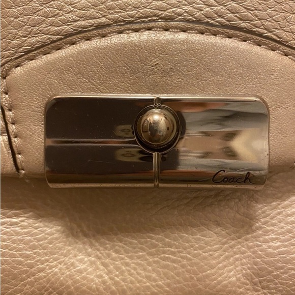 Coach Kristin Boho Crossbody Bag in Champagne Beige EUC!! - Picture 2 of 15
